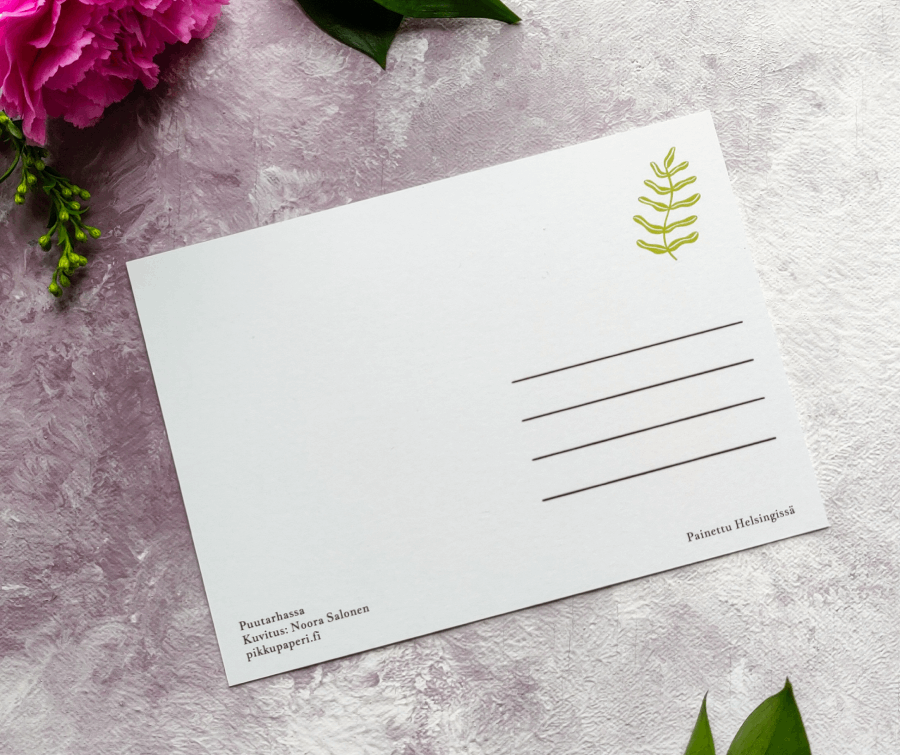 Puutarhassa | Postikortti