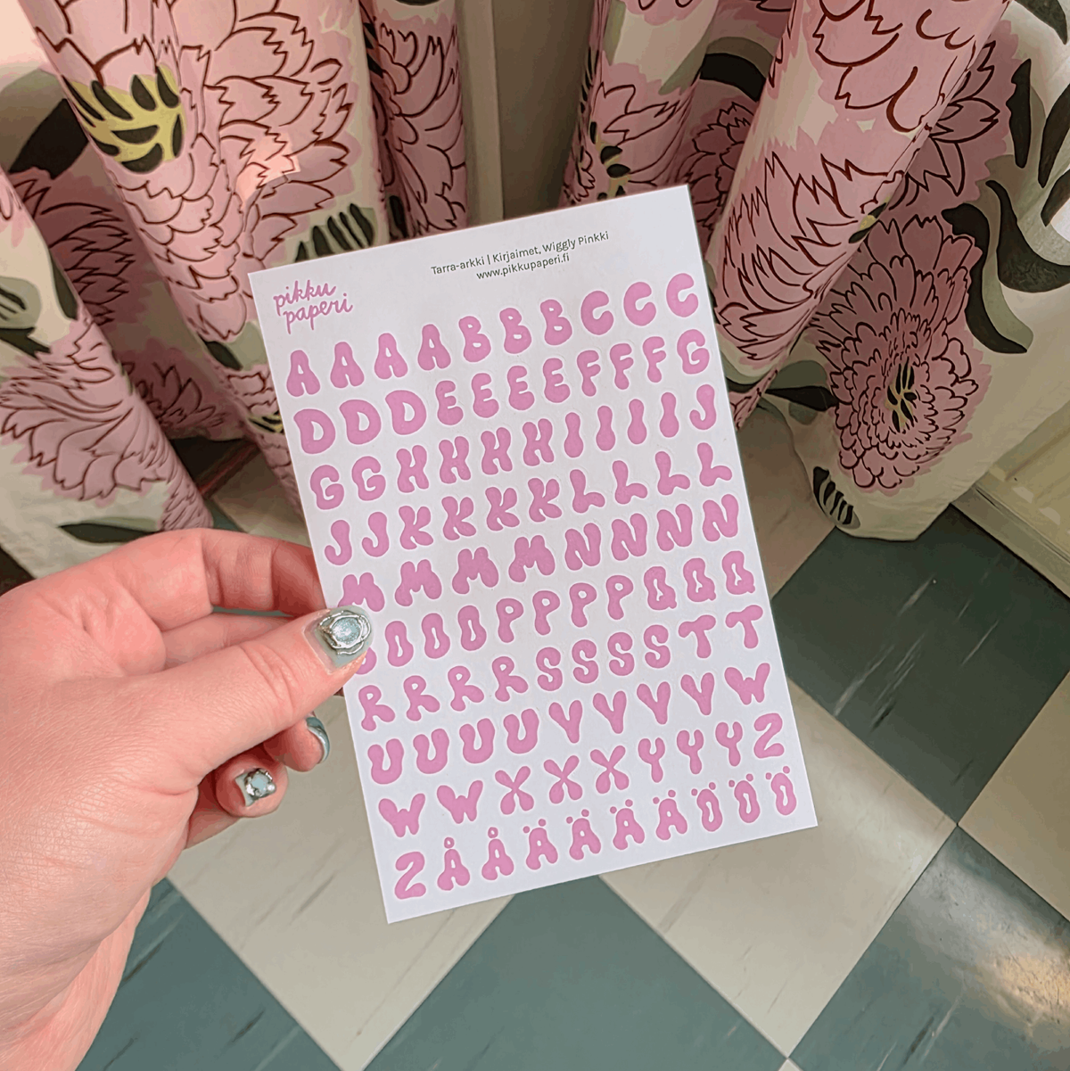 Kirjaimet Wiggly Pinkki | Tarra-arkki