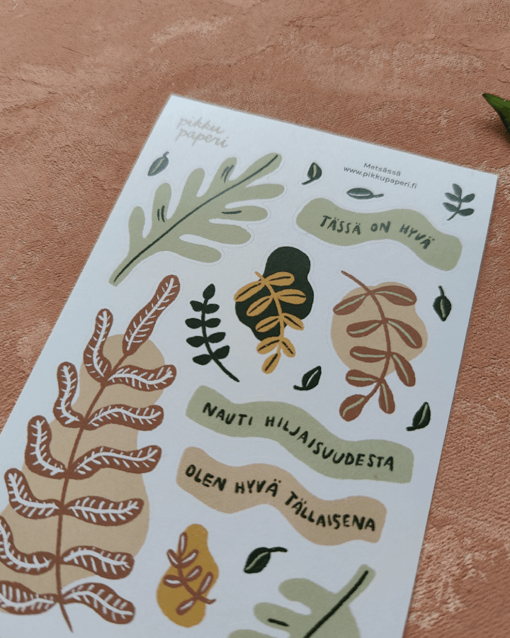 Metsässä | Tarra-arkki