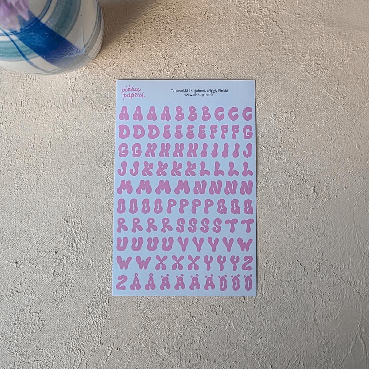 Kirjaimet Wiggly Pinkki | Tarra-arkki