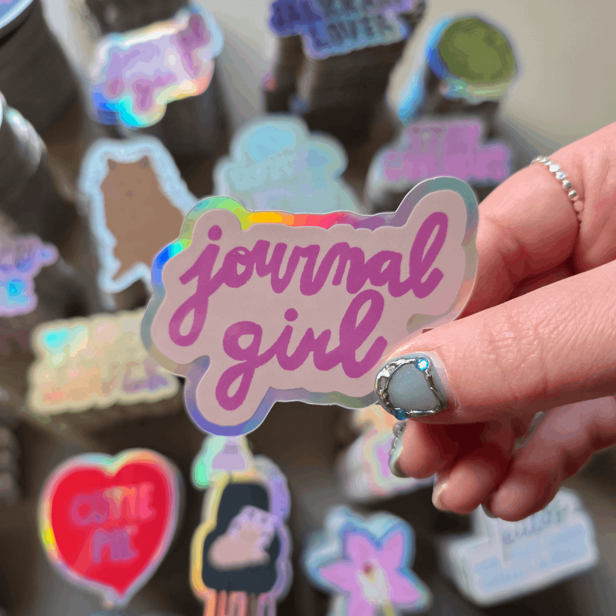 Journal Girl | Holograafinen tarra